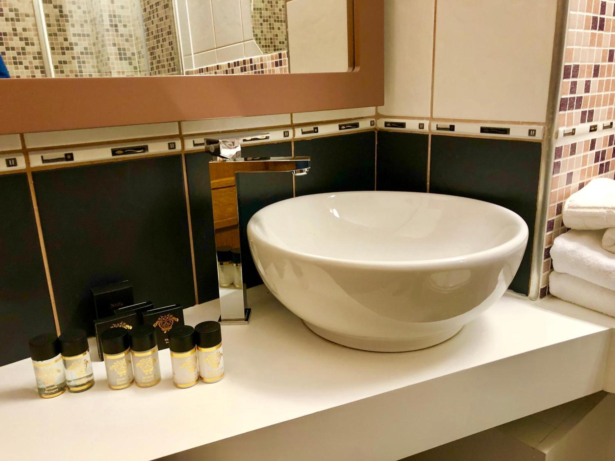 Hotel Athos R.M.T. Cluj-Napoca Rum bild