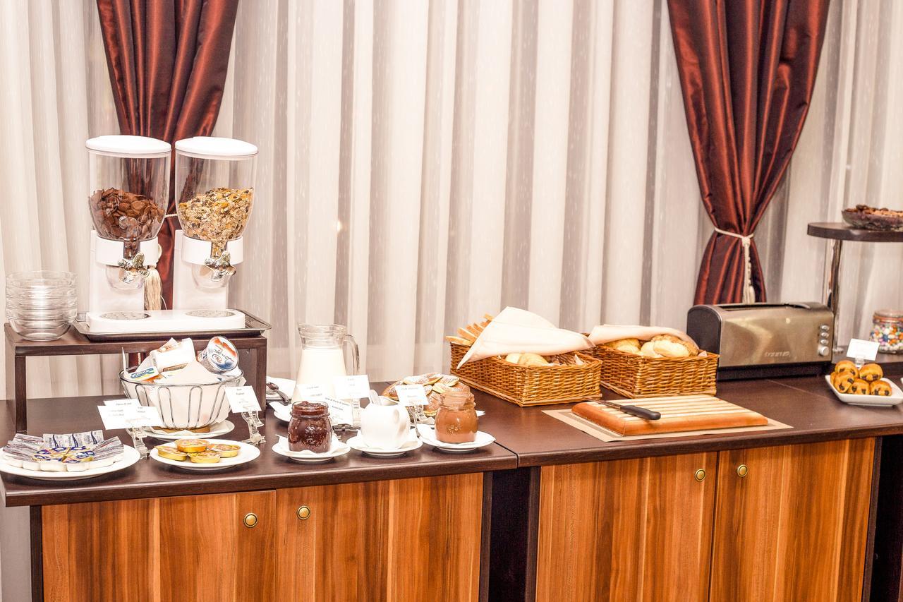 Hotel Athos R.M.T. Cluj-Napoca Rum bild