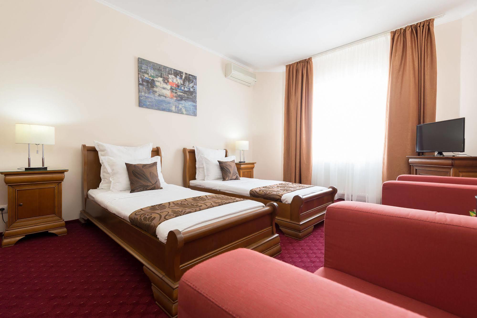 Hotel Athos R.M.T. Cluj-Napoca Exteriör bild